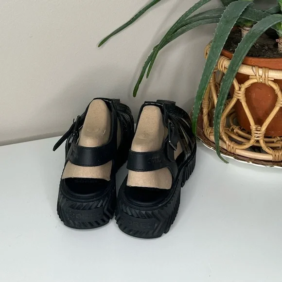 SOREL ONA Streetworks Fisherman Mid Sandal | Black Croc Embossed | Women’s 8 New - Picture 5 of 13